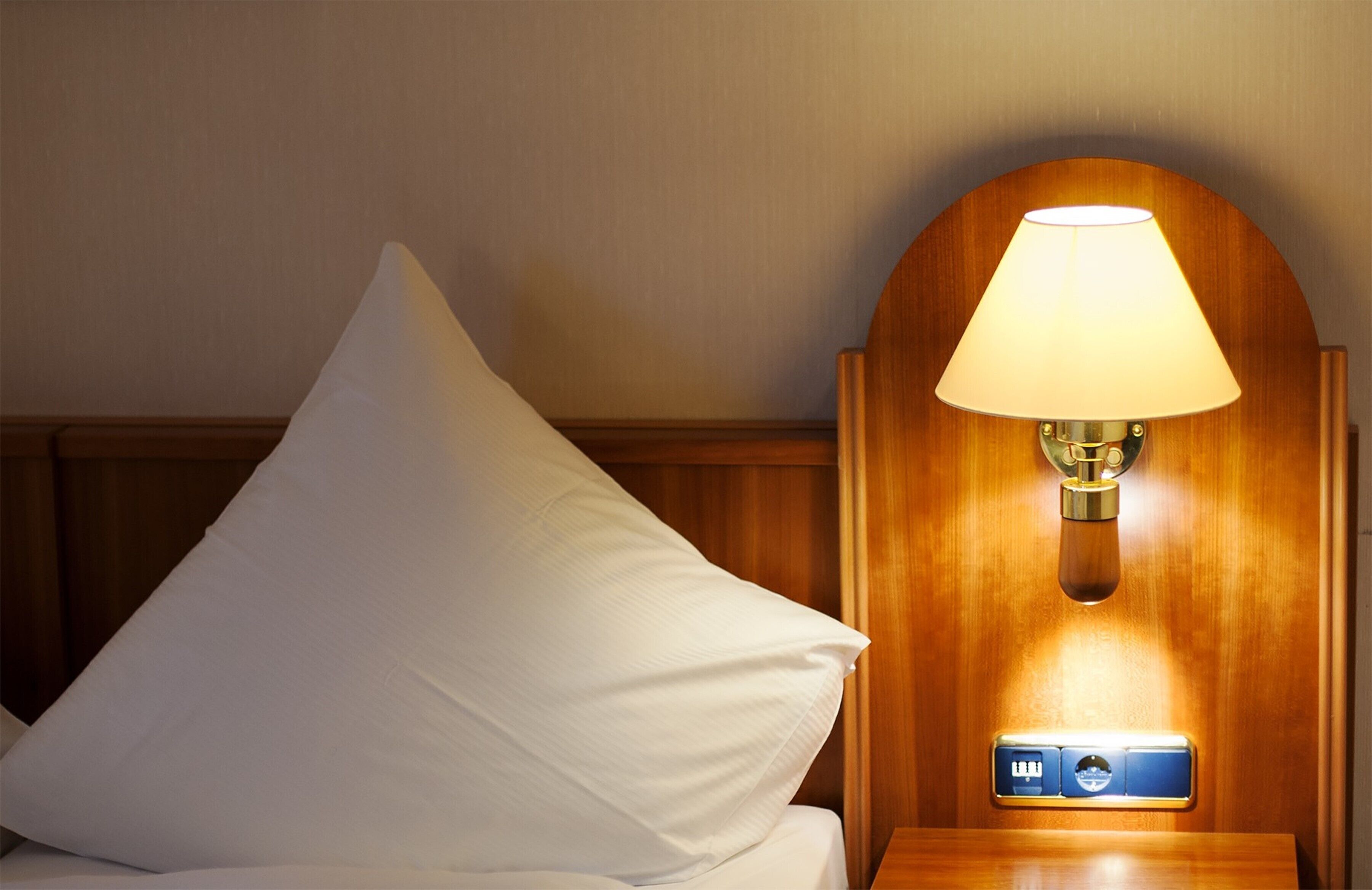 standard double room | premium bedding, minibar, individually decorated, desk