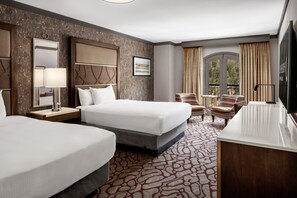 Junior Suite, 2 Queen Beds | Pillowtop beds, in-room safe, desk, blackout drapes - Horseshoe Black Hawk - A Caesars Rewards Destination (Black Hawk)