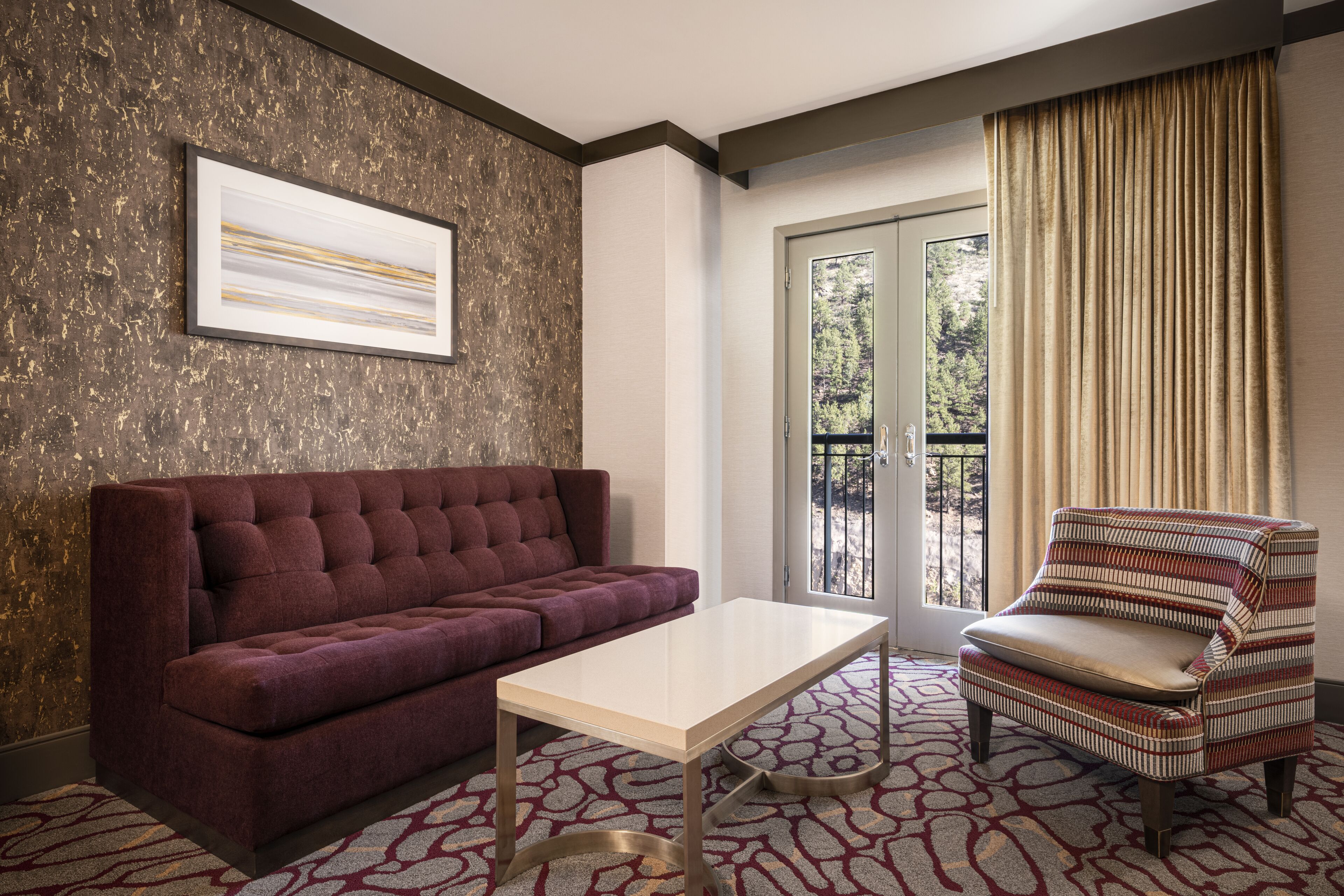 Junior Suite, 1 King Bed | Living area | 32-inch LCD TV with cable channels, TV, pay films