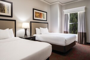 Deluxe Double Room, 2 Queen Beds | Premium bedding, pillowtop beds, in-room safe, desk