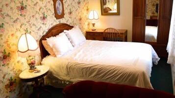 Individually decorated, individually furnished, bed sheets