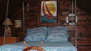 Suite | Individually decorated, individually furnished, bed sheets - Glass Beach Inn (Fort Bragg)