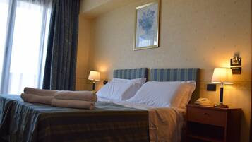 Minibar, in-room safe, free WiFi