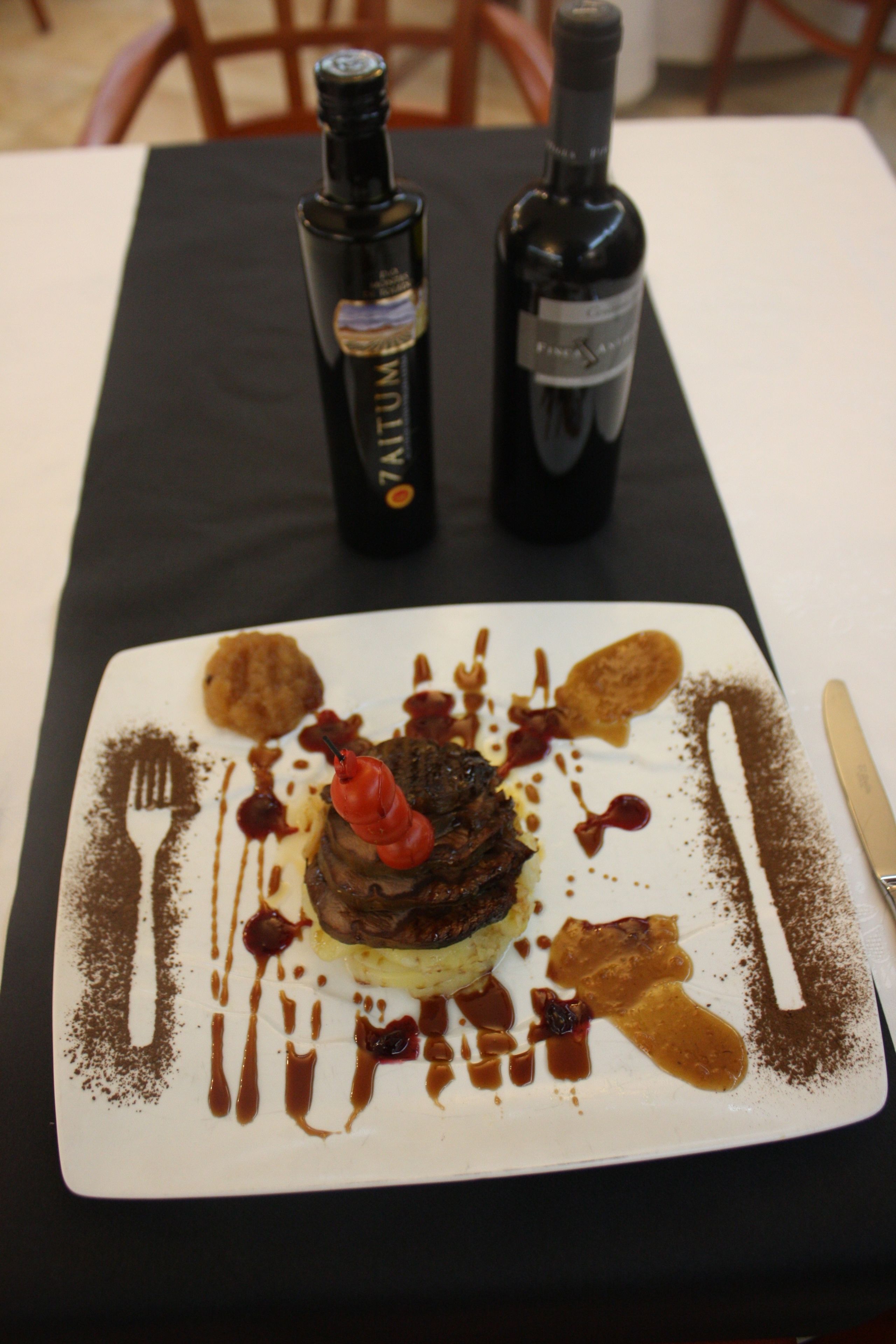 daily continental breakfast (eur 8 per person)