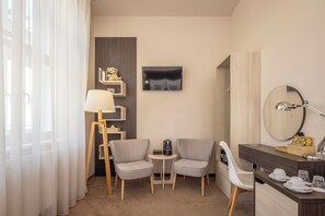 Ropa de cama hipoalergénica y minibar 