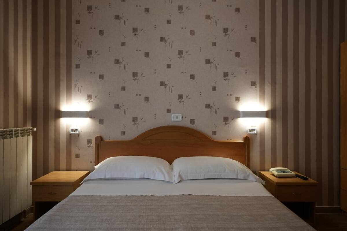 Italienische Bettbezüge von Frette, hochwertige Bettwaren, Zimmersafe