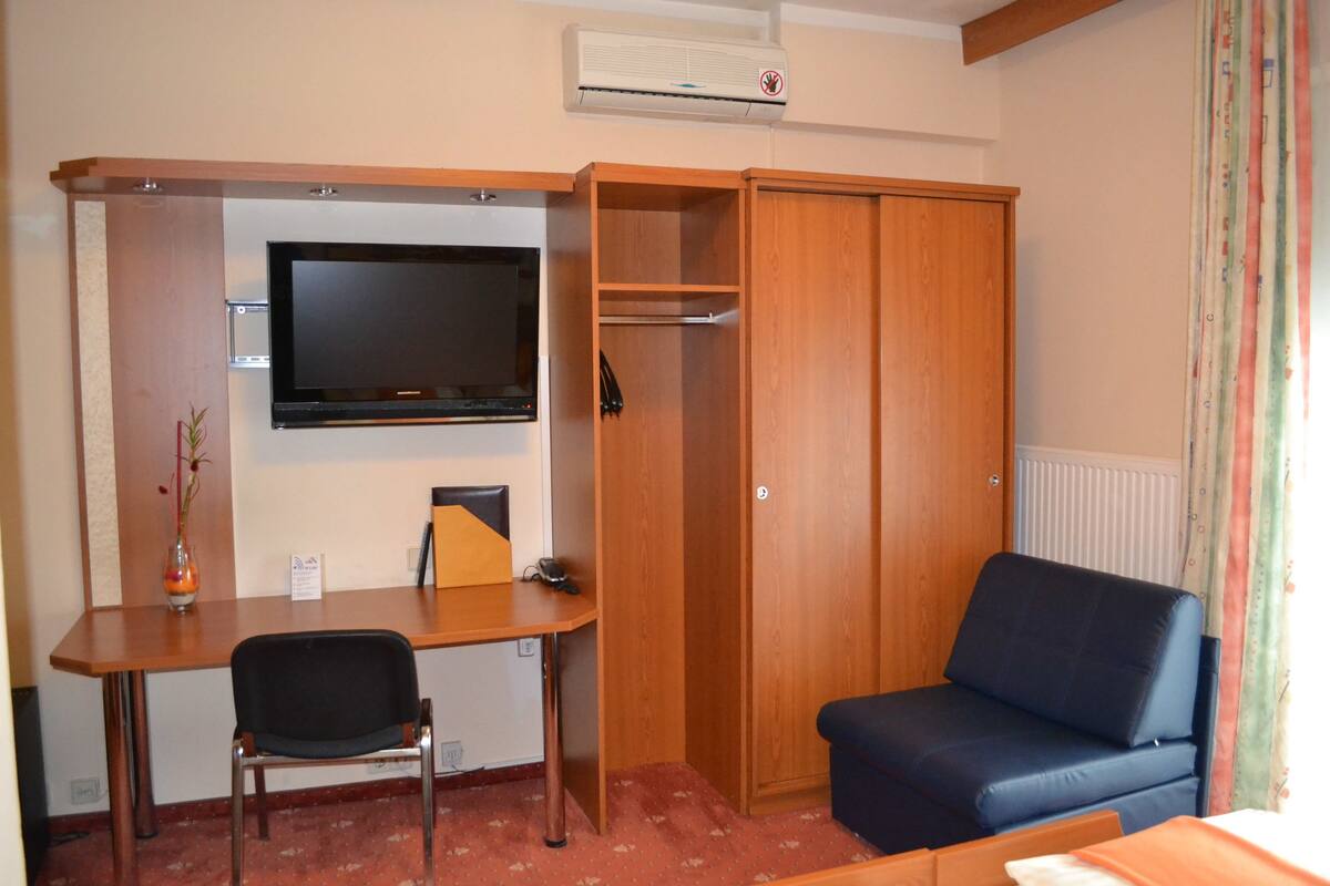 Centro de negocios en la habitación