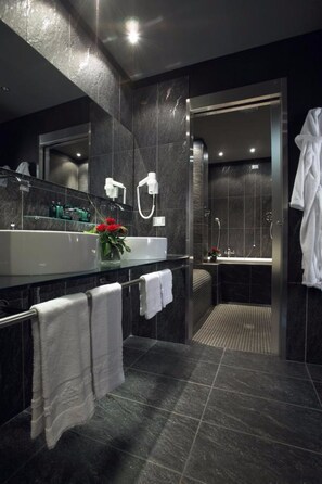 Room amenity - Savoia Hotel Regency (Bologna)
