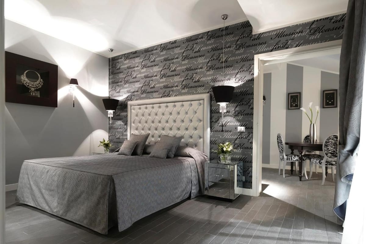 Presidential Suite, 2 Bedrooms, 2 Bathrooms, City View | Down comforters, minibar, in-room safe, individually furnished