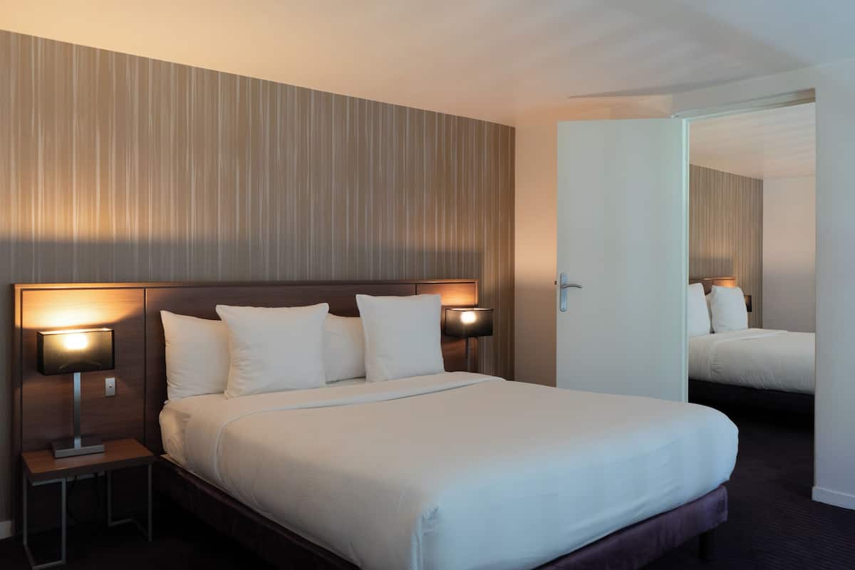 1 bedroom, in-room safe, desk, laptop workspace