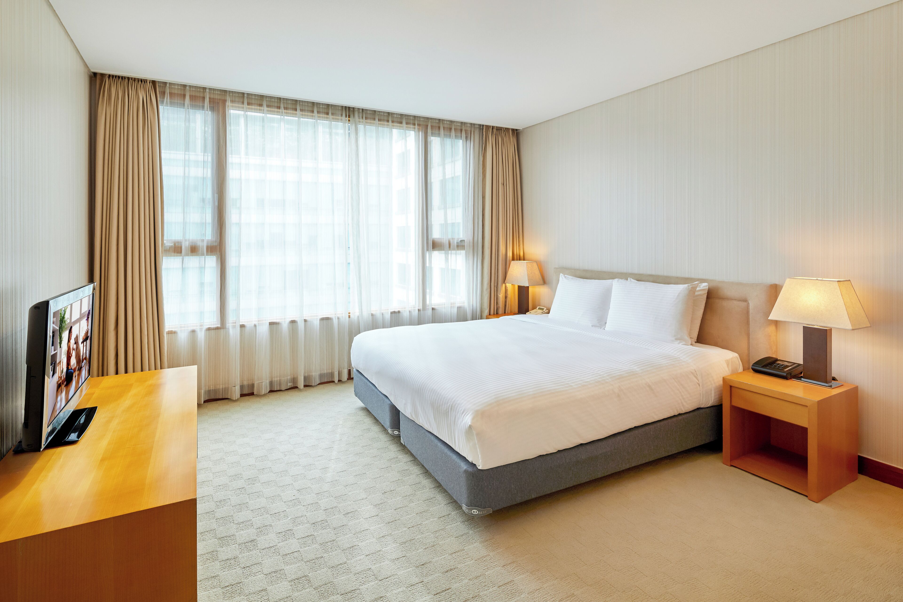 Kamar Eksekutif, 2 kamar tidur | Brankas, meja kerja, setrika/meja setrika, dan Wi-Fi gratis