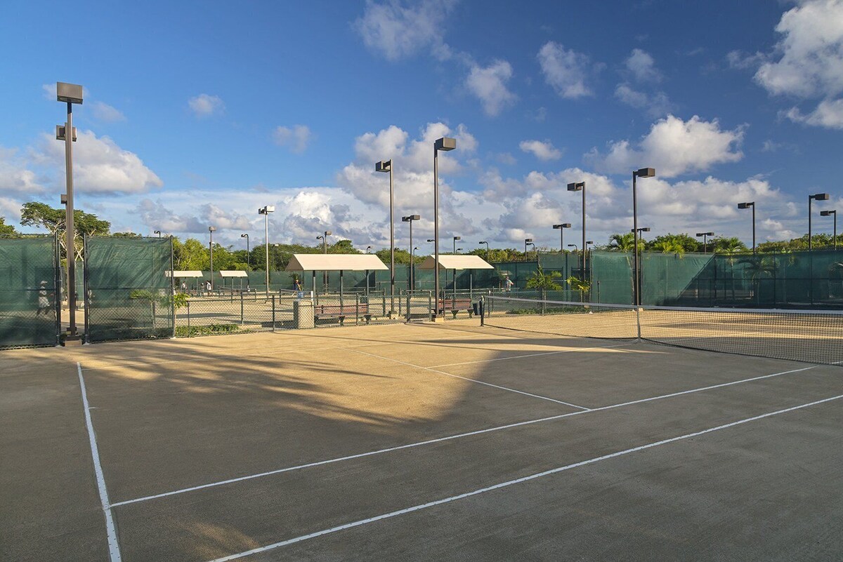 Tennis court