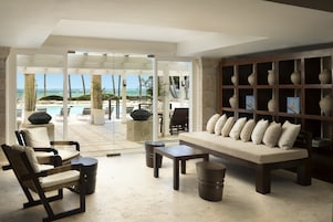 Couples treatment rooms, body treatments, hot stone massages