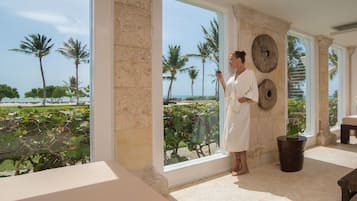 Couples treatment rooms, body treatments, hot stone massages