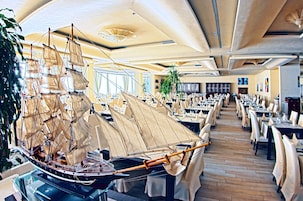 Frokostbuffé hver dag (mot et tillegg)