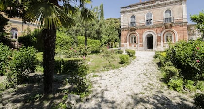 Hotel Iris