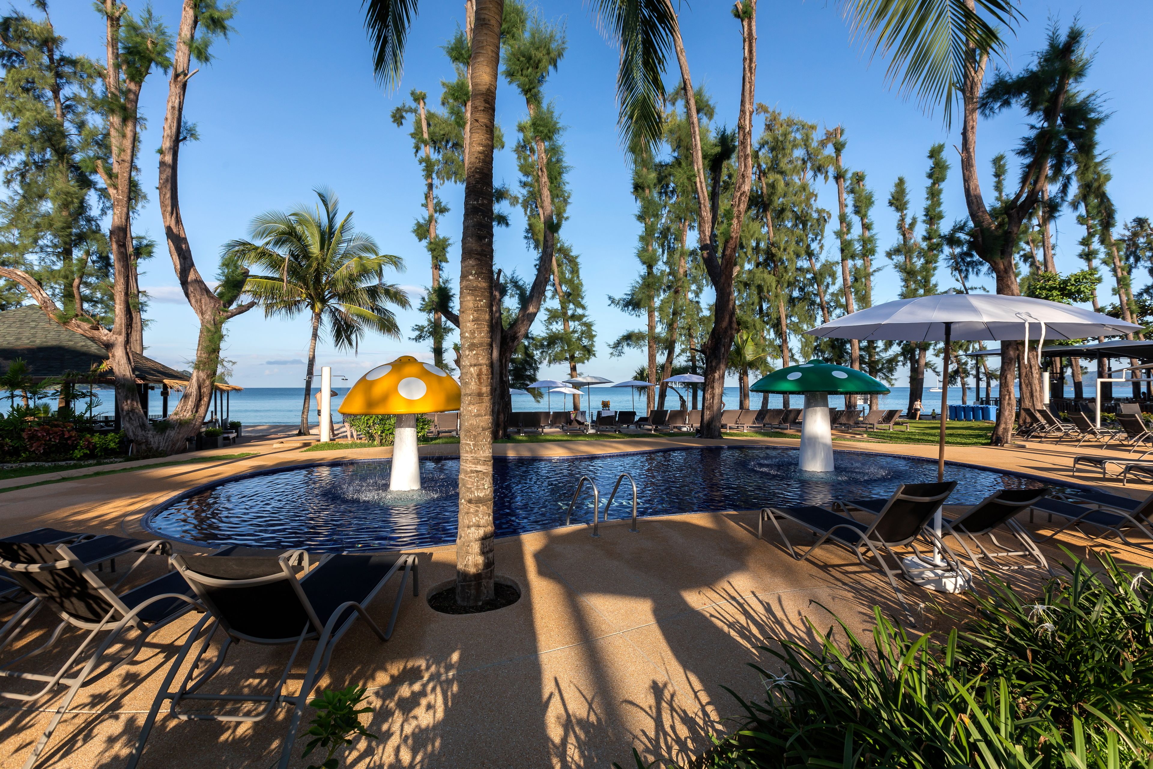 4 outdoor pools, pool umbrellas