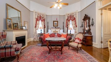 The Washburn Welch Room | Premium bedding, desk, soundproofing, iron/ironing board
