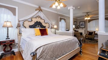 Luxury-Suite, 1 King-Bett, Nichtraucher, Whirlpool | Hochwertige Bettwaren, Schreibtisch, schallisolierte Zimmer