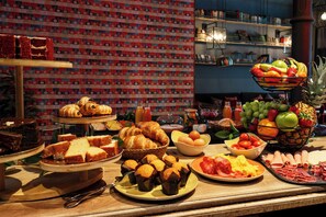 Dagelijks ontbijtbuffet (toeslag)