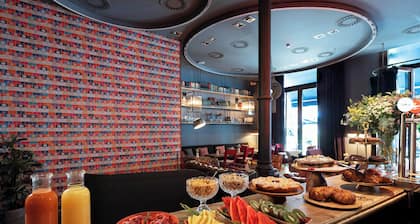 Chic & Basic Born Boutique Hotel
