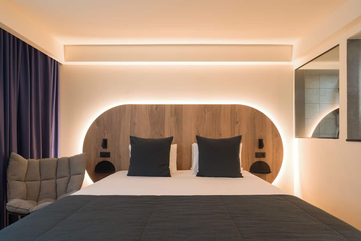 Habitación clásica | Minibar, escritorio, espacio para trabajar con un portátil y wifi gratis