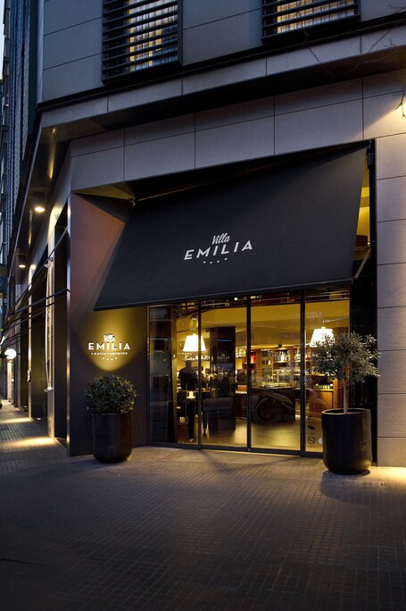 Hotel Villa Emilia – Affordable hotel in Barcelona