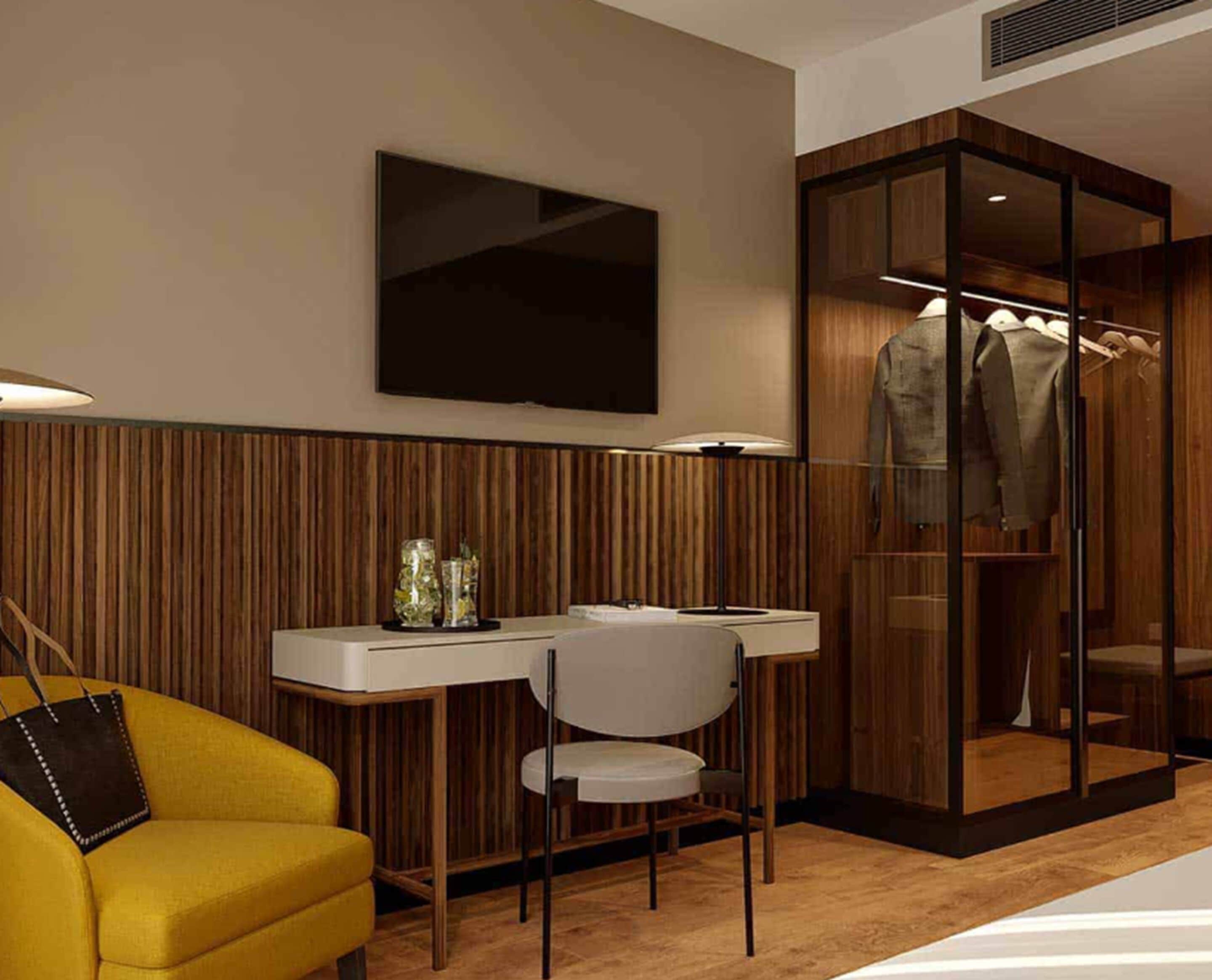 premium triple room | 1 bedroom, hypo-allergenic bedding, in-room safe, desk