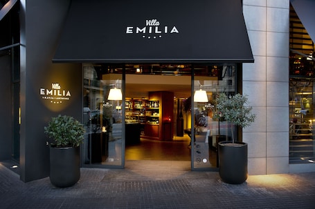 Entrada de la propiedad. Hotel Villa Emilia