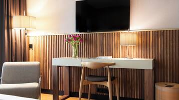 Literie hypoallergénique, coffres-forts dans les chambres, bureau