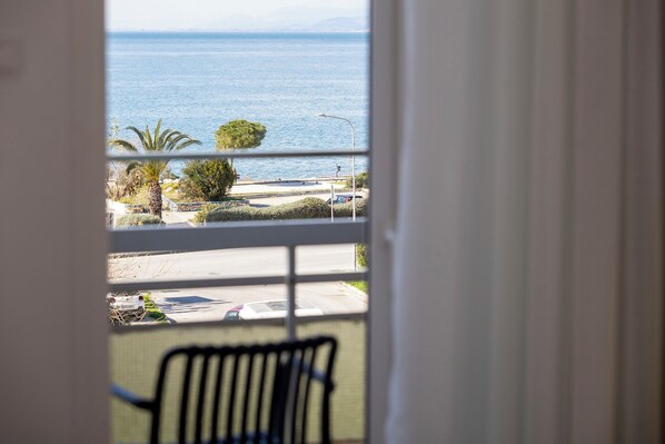 Ropa de cama hipoalergénica, escritorio y cortinas blackout 