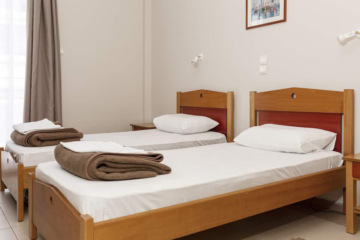 Ropa de cama hipoalergénica, escritorio, cortinas opacas