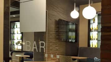 Tilbyder frokost og middag