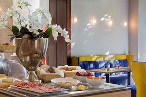 Daily buffet breakfast (EUR 20 per person)