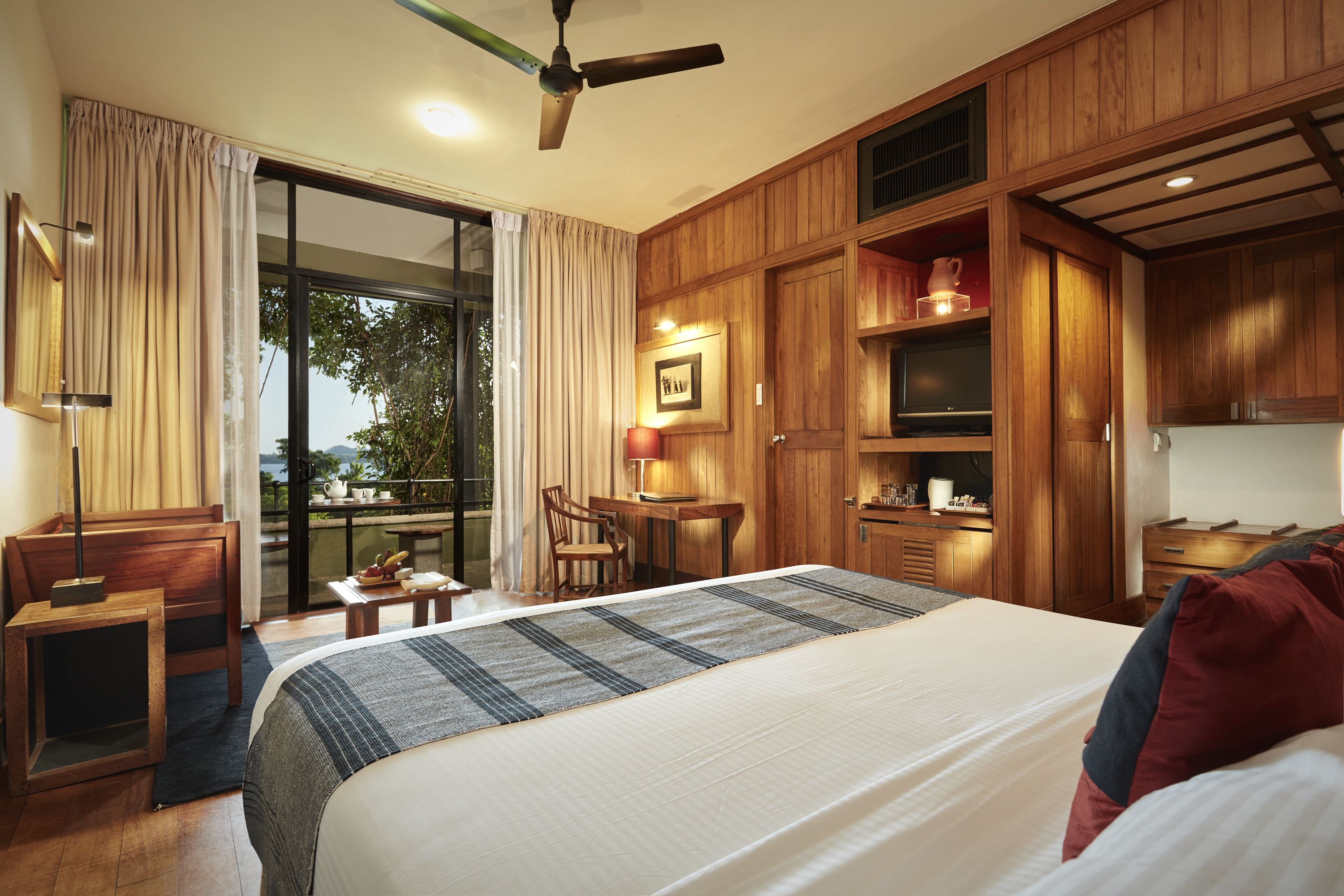 Premium bedding, minibar, in-room safe, desk