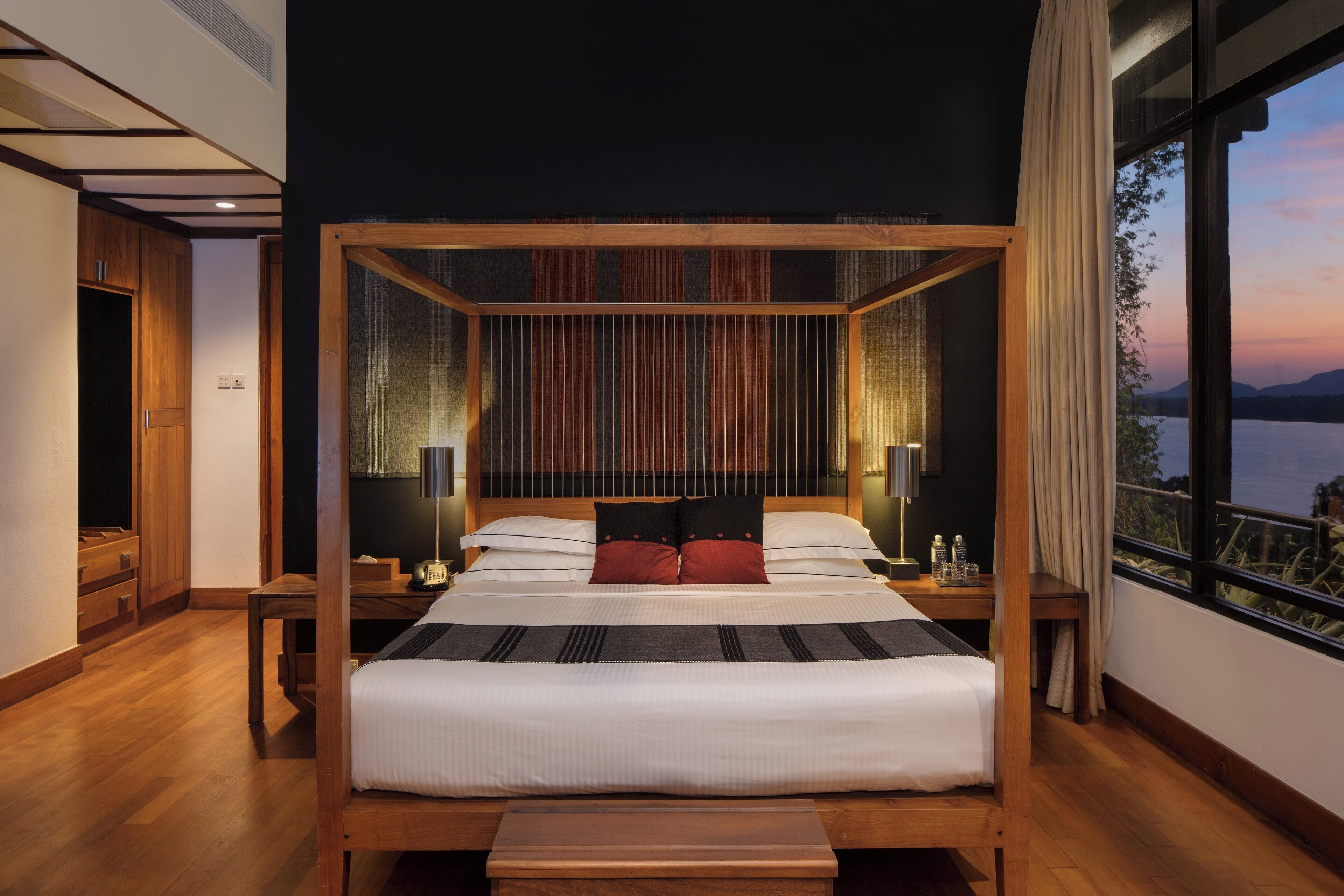 luxury suite | 1 bedroom, premium bedding, minibar, in-room safe