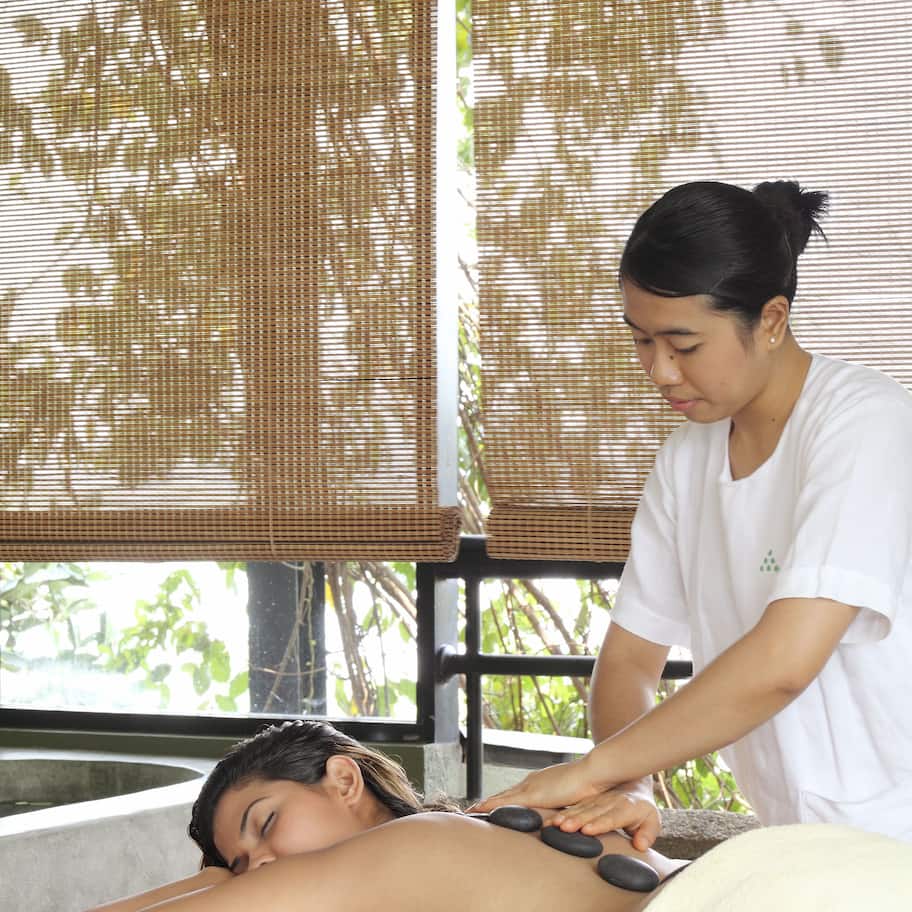 Badstue, kroppsbehandlinger, aromaterapi og kroppsskrubb