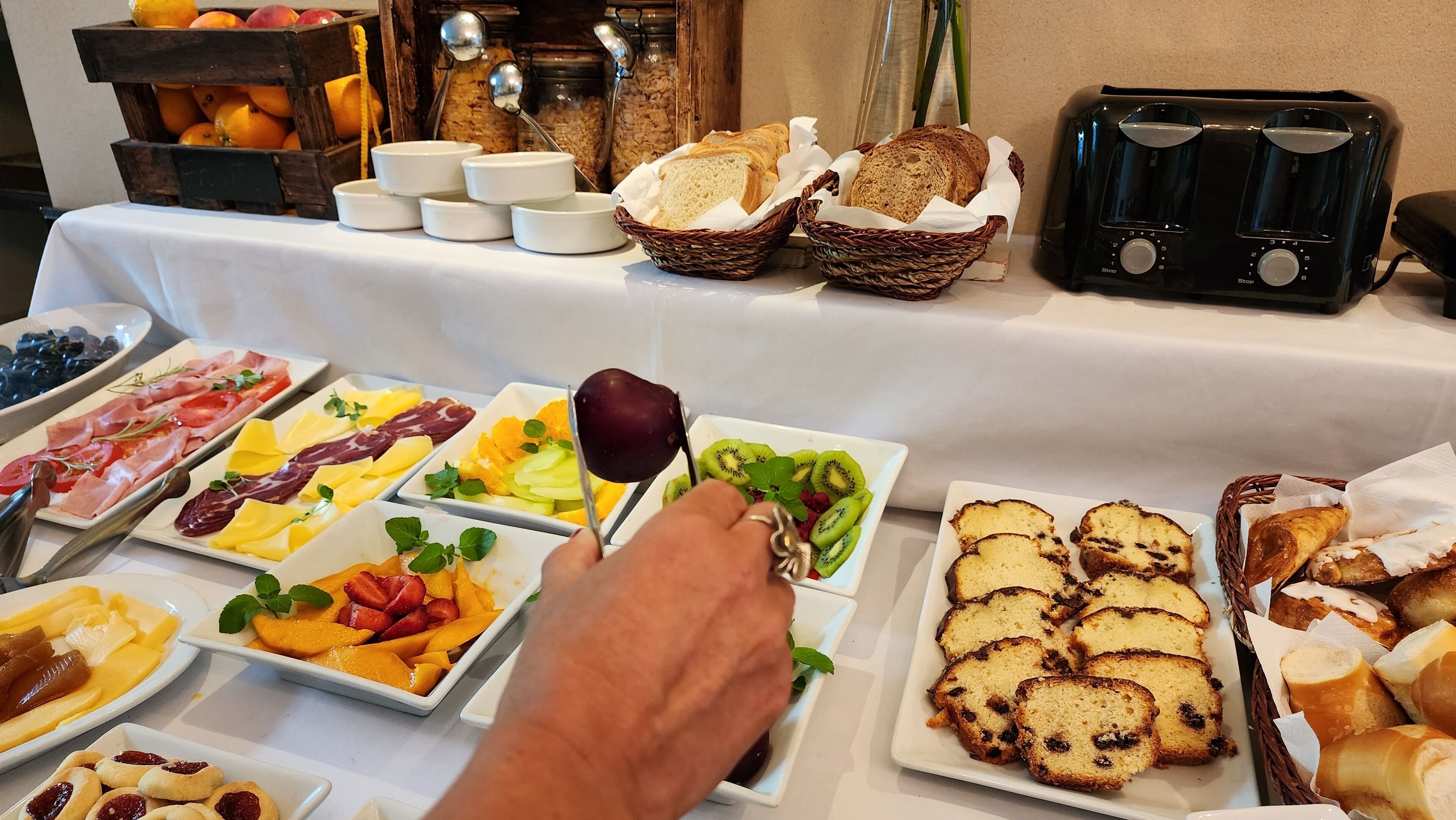 daily buffet breakfast (usd 20 per person)