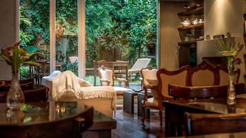 Sala de estar en el lobby