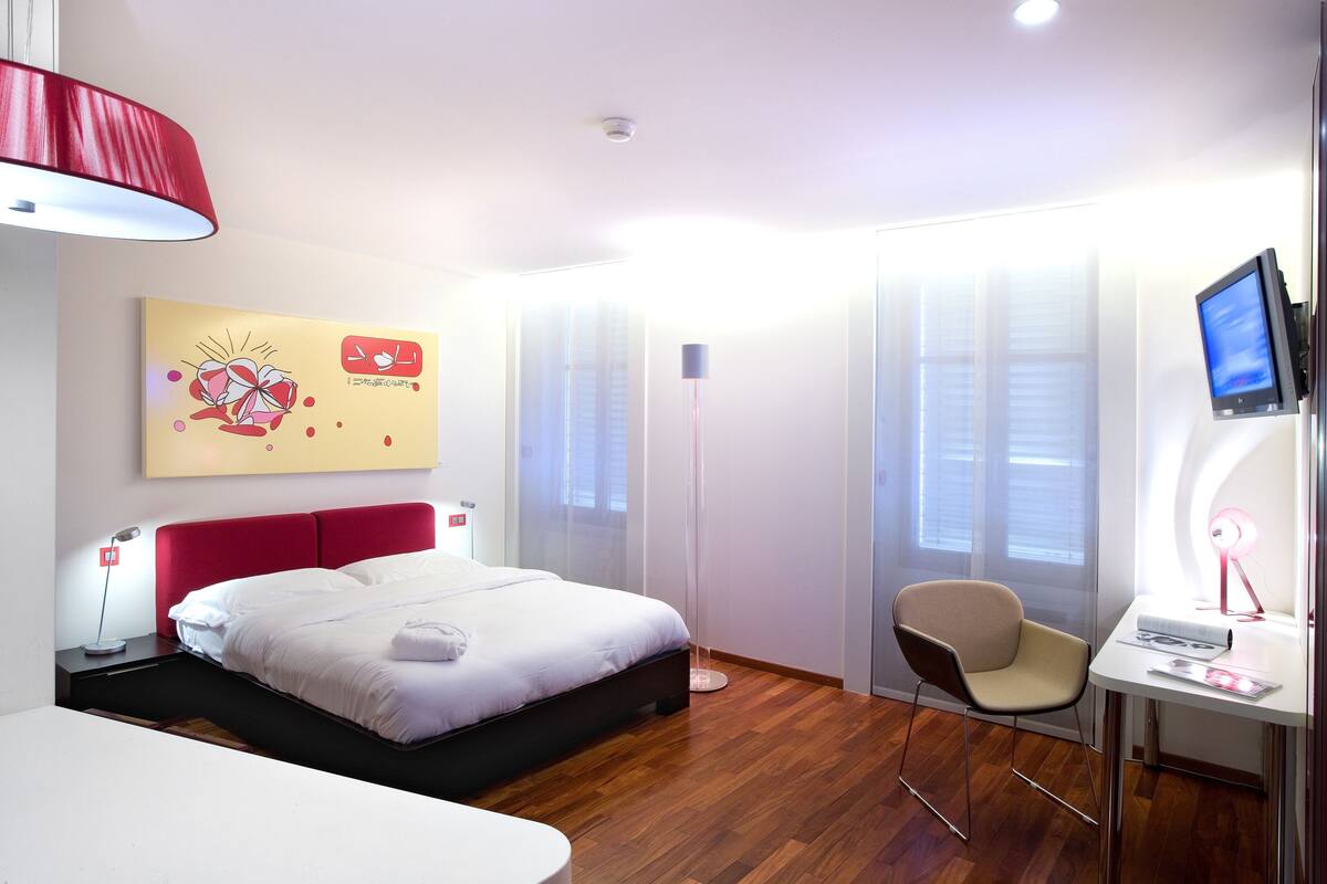 Superior Double Room, 1 Double Bed | Hypo-allergenic bedding, minibar, in-room safe, desk