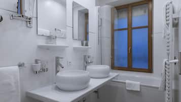 Deluxe Double Room Studio | Bathroom | Hair dryer, bathrobes, slippers, towels