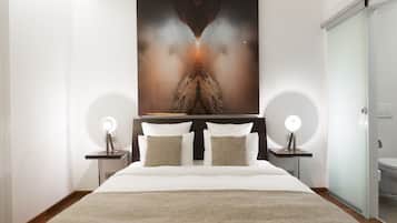 Standard Double Room | Hypo-allergenic bedding, minibar, in-room safe, desk