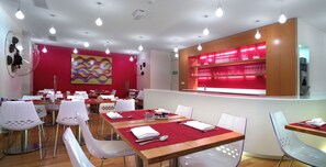 Dining - La Cour des Augustins (Geneva)