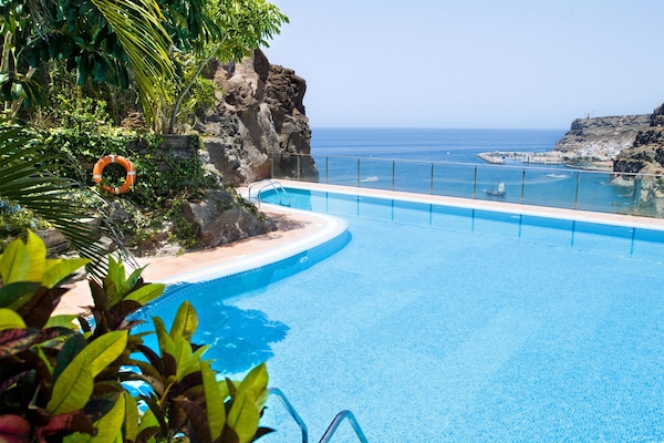 2 Außenpools, Liegestühle