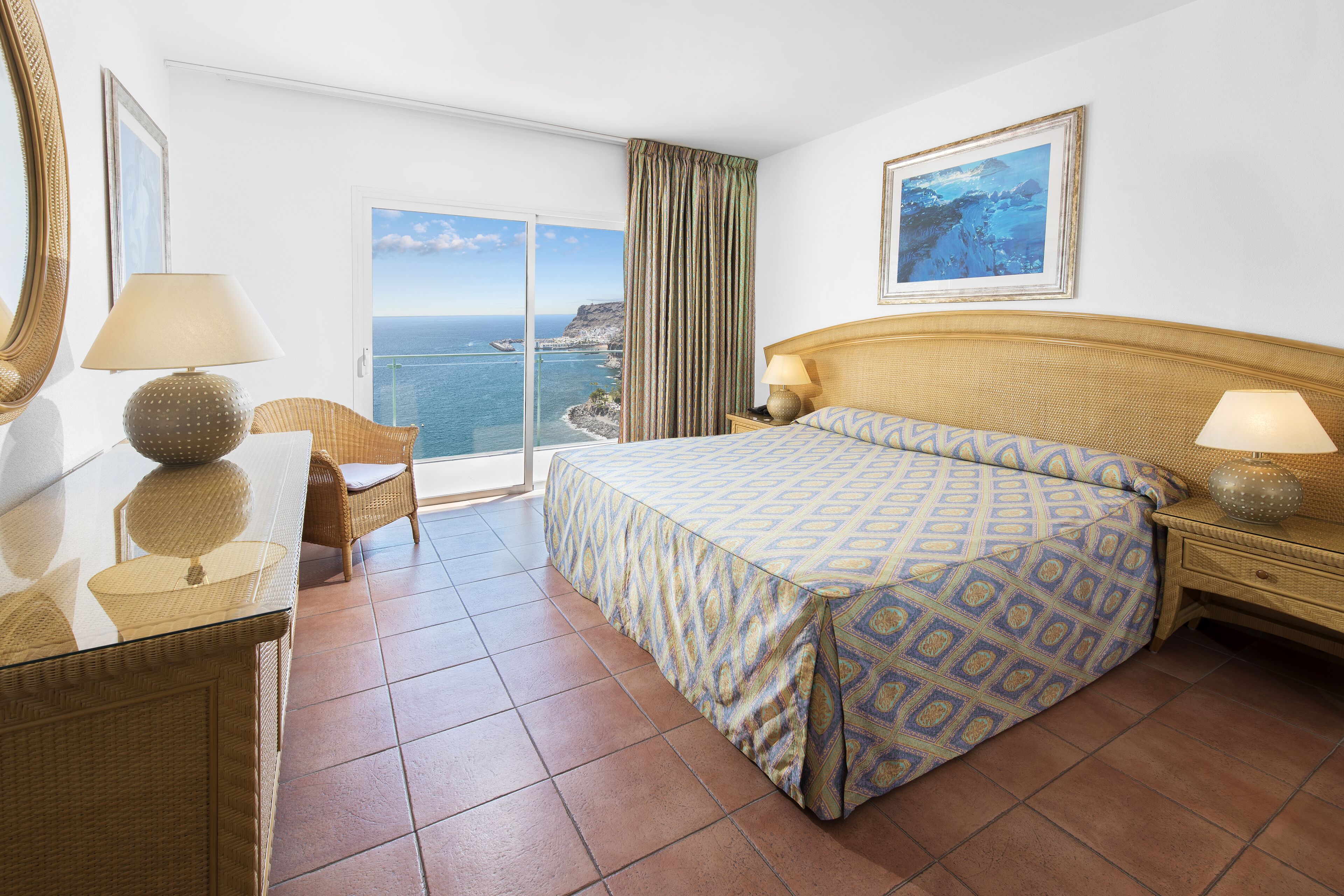Premium bedding, minibar, in-room safe, blackout curtains