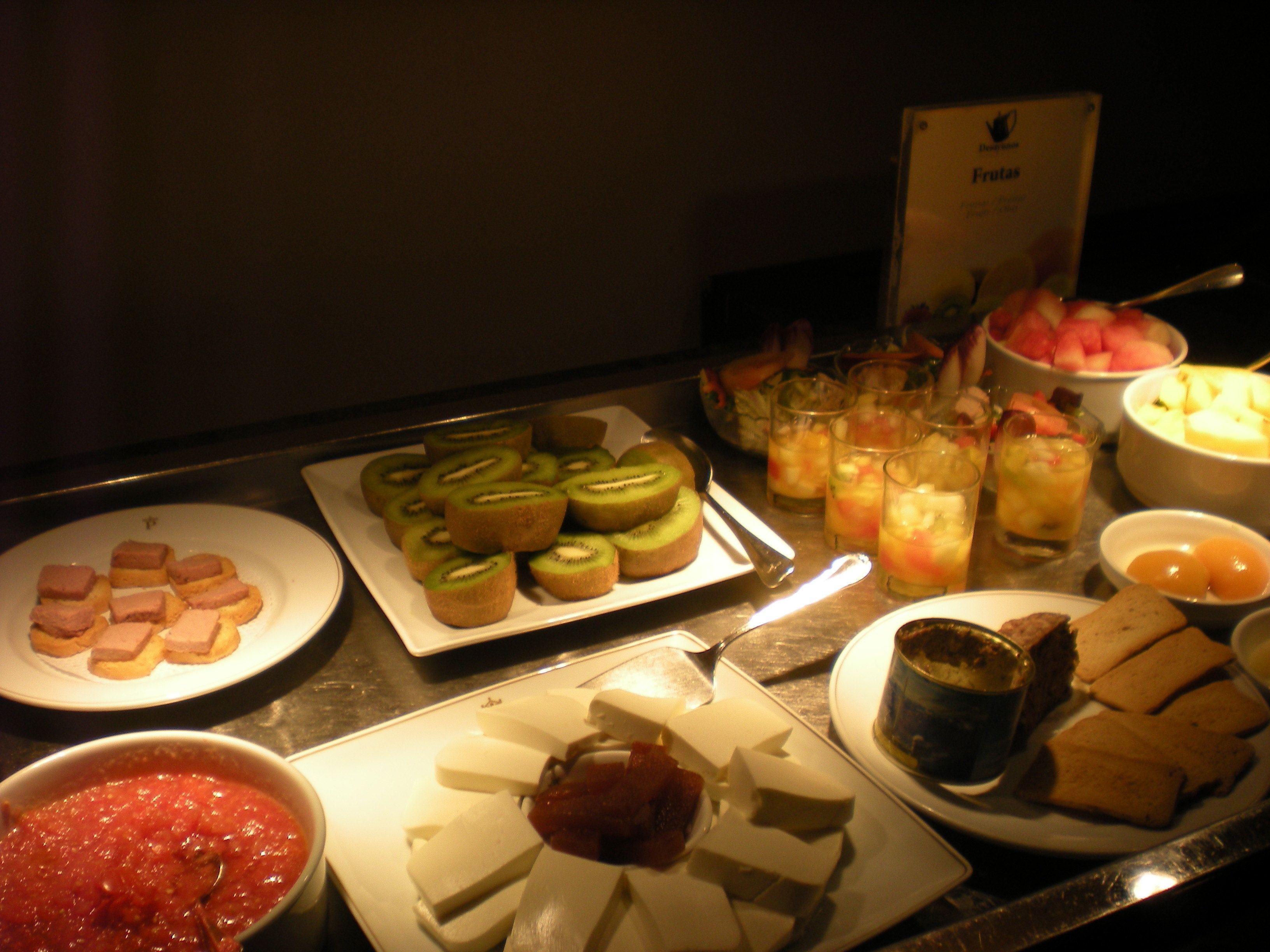 daily buffet breakfast (eur 20 per person)
