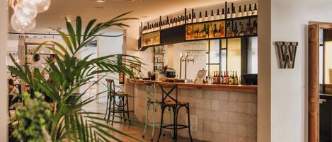 Poolside bar