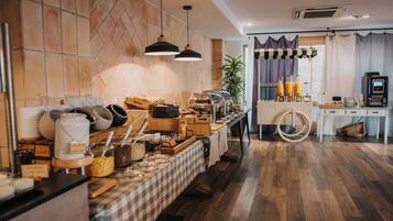 Free daily self-serve breakfast