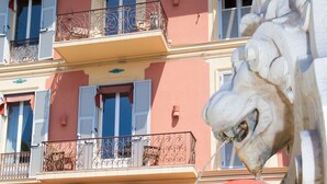 Front of property - Hôtel Paris Rome (Menton)