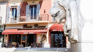 Fountain - Hôtel Paris Rome (Menton)